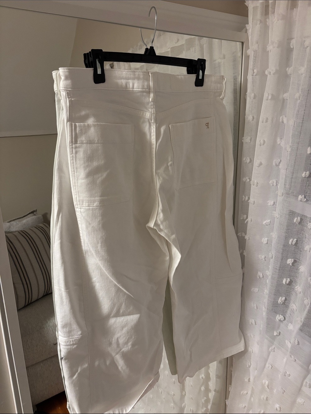 Pilcro White Barrel Jeans - Picture 2 of 4